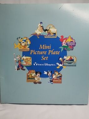 Tokyo DisneySea 7-Piece Mini Picture Plate Set